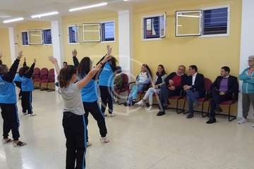 El vicepresidente del Gobierno visita a la comparsa Los Diamantes en Las Remudas (Foto TA)