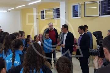 El vicepresidente del Gobierno visita a la comparsa Los Diamantes en Las Remudas (Foto TA)