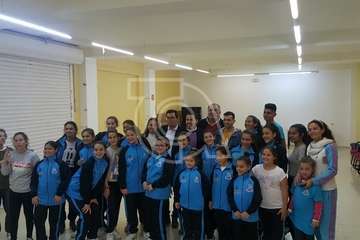 El vicepresidente del Gobierno visita a la comparsa Los Diamantes en Las Remudas (Foto TA)