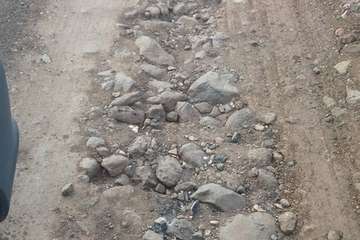  El asfaltado del camino de Rosiana sigue pendiente del 'papeleo' (Foto TA)