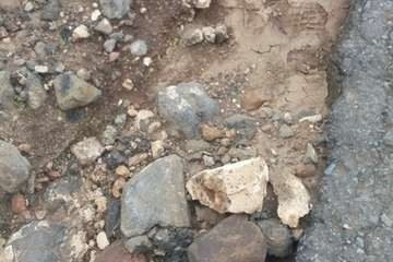  El asfaltado del camino de Rosiana sigue pendiente del 'papeleo' (Foto TA)