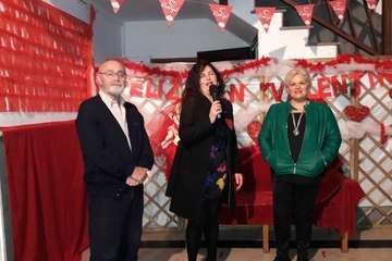 Fotocol para el Día de los Enamorados en El Casino de Telde y concierto de Los Sarantontones (Foto TA)