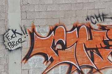 Estado de abandono del inacabado Palacio de la Cultura de Telde (Foto TA y Borja Suárez/C7)