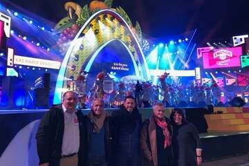 Los nietos de Sary Mánchez abren la final de murgas del Carnaval de 'Una noche en Río' (Foto TA)