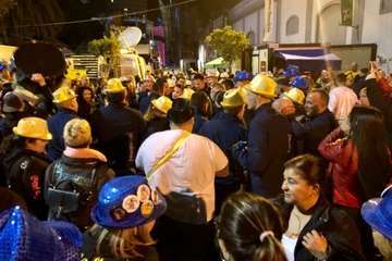 Los Nietos de Sarymánchez vuelve a brillar en el Carnaval capitalino al lograr el segundo premio (Foto TA)