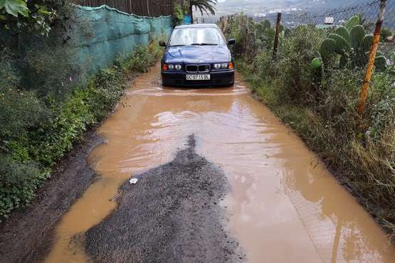 El camino Piletas hace aguas en Montaña Las Palmas (Foto TA)
