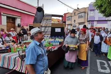 Animada romería en El Calero de Telde (Foto TA)