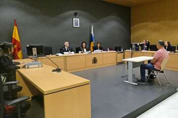 El policía que intentó asesinar a su pareja en Telde dice que 