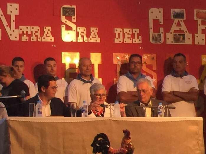 Momento del pregón de esta noche de las fiestas de El Ejido (Foto TA)