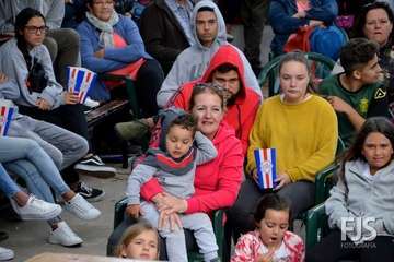 El espectáculo de aves exóticas de Paco Plumas se exhibe en La Breña (Foto FJS)