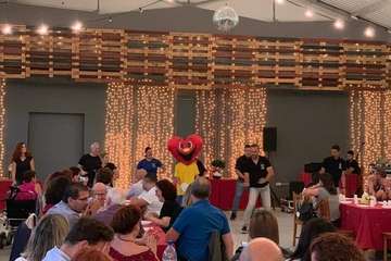  Éxito del Picoteo Solidario de Ya Era Hora (Foto TA)