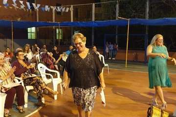 Reconocimiento a las mujeres del barrio de Hornos del Rey (Foto TA)