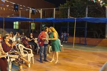 Reconocimiento a las mujeres del barrio de Hornos del Rey (Foto TA)