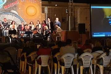 Reconocimiento a las mujeres del barrio de Hornos del Rey (Foto TA)