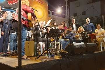 Reconocimiento a las mujeres del barrio de Hornos del Rey (Foto TA)