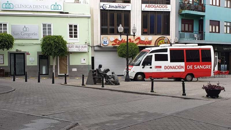 Unidad móvil del ICHH en Los Llanos de Telde (Foto TA)