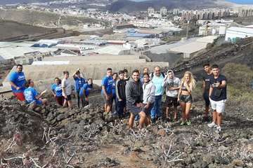 Un grupo de jóvenes que se preparan para ser líderes comunitarios â€˜encantaâ€™ a Los Gofiones (Foto TA)