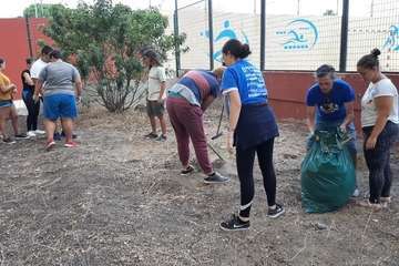 Un grupo de jóvenes que se preparan para ser líderes comunitarios â€˜encantaâ€™ a Los Gofiones (Foto TA)