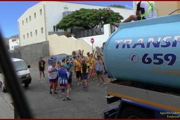 Remojón popular en Lomo Cementerio (Foto TF y TA)
