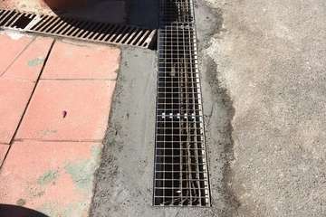 Adecentamiento de la plaza pública de la playa de Ojos de Garza (Foto TA)