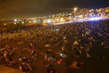 Torrente de luz y sonido en los fuegos de Melenara (Foto TA)