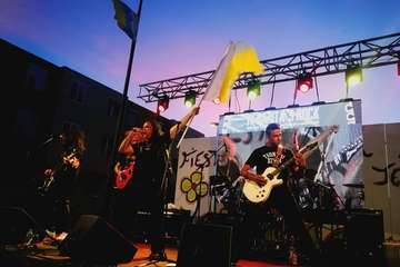 Rock a tope en La Garita (Foto TA)