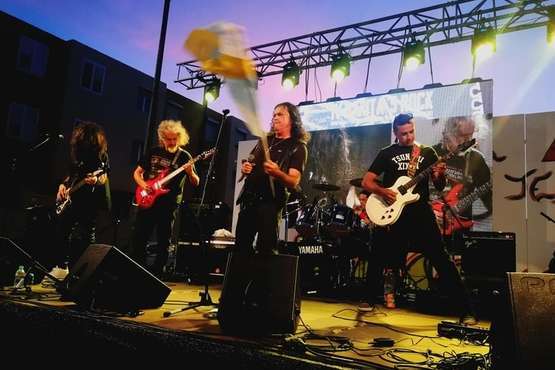 Rock a tope en La Garita (Foto TA)