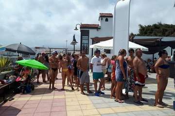 Degustación de paella y partido amistoso de fútbol en la playa de Ojos de Garza (Foto TA)