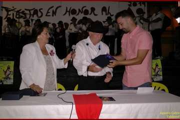 La Garita reconoce a tres vecinos su contribución a la convivencia ciudadana (Foto TF)