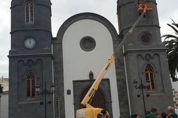 La Basílica de San Juan se acicala para la Bajada del Santo Cristo de Telde (Foto TA)