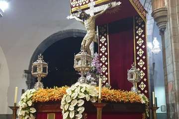 Trono engalanado del Santo Cristo de Telde (Foto Francisco Javier Santana)