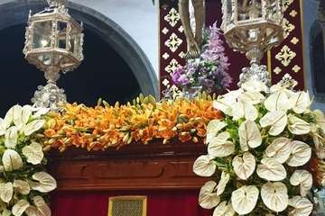 Trono engalanado del Santo Cristo de Telde (Foto Francisco Javier Santana)