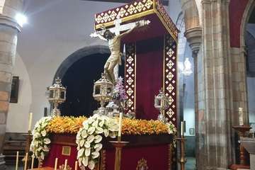 Trono engalanado del Santo Cristo de Telde (Foto Francisco Javier Santana)