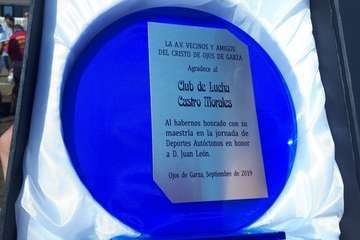 Lucha canaria y almuerzo popular en la playa de Ojos de Garza en el último día de sus fiestas en honor del Santo Cristo (Foto TA)