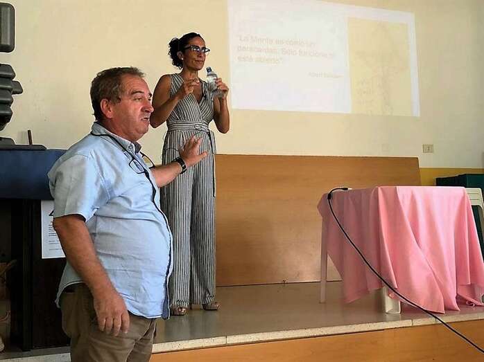 Momento de la charla (Foto TA)