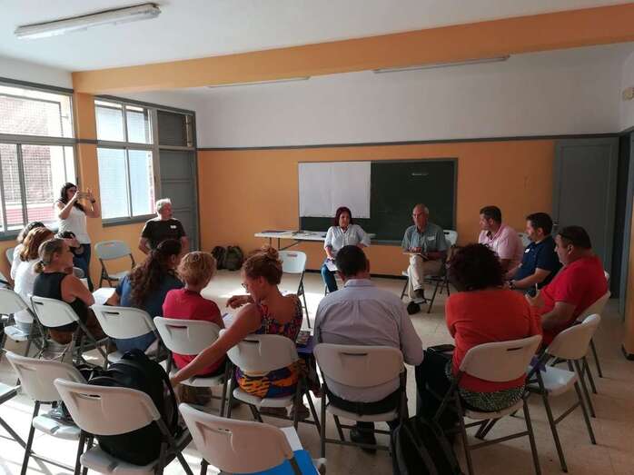 Imagen de la mesa-debate (Foto TA)