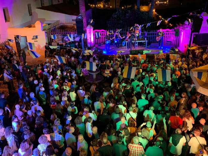 Llenazo en San Francisco durante el concierto de Los Lola (Foto TA)