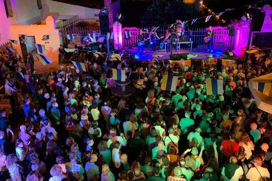 Concierto Los Lolas en el núcleo histórico de San Francisco de Telde (Foto TA)