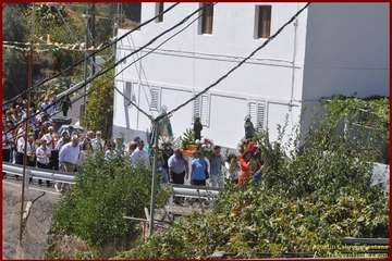 Cazadores procesiona a sus patronos (Foto TF)