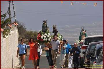 Cazadores procesiona a sus patronos (Foto TF)