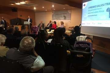  Las crónicas cotidianas de José Naranjo ganan el I Premio Saliou Traoré (Foto TA y EFE)