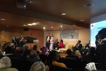  Las crónicas cotidianas de José Naranjo ganan el I Premio Saliou Traoré (Foto TA y EFE)