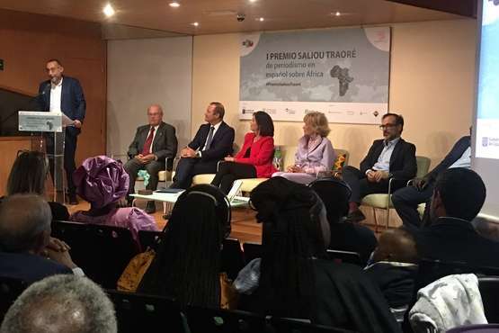  Las crónicas cotidianas de José Naranjo ganan el I Premio Saliou Traoré (Foto TA y EFE)