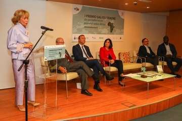  Las crónicas cotidianas de José Naranjo ganan el I Premio Saliou Traoré (Foto TA y EFE)
