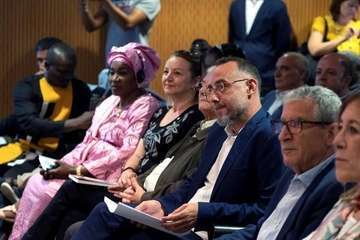  Las crónicas cotidianas de José Naranjo ganan el I Premio Saliou Traoré (Foto TA y EFE)
