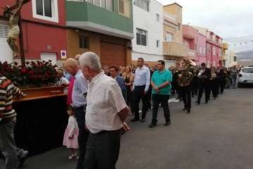 Procesión religiosa de este sábado en Caserones Alto (Foto TA)