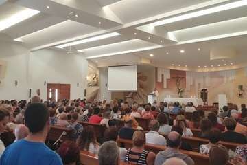  Telde cumple con la tradición de llevar flores a sus difuntos (Foto TA)