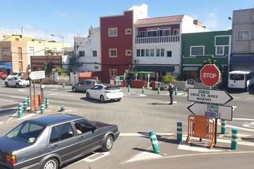  Telde cumple con la tradición de llevar flores a sus difuntos (Foto TA)
