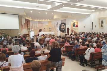  Telde cumple con la tradición de llevar flores a sus difuntos (Foto TA)