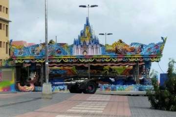 Atracciones instaladas en el sector Picachos de Los Llanos (Foto Jesús Ruiz Mesa)